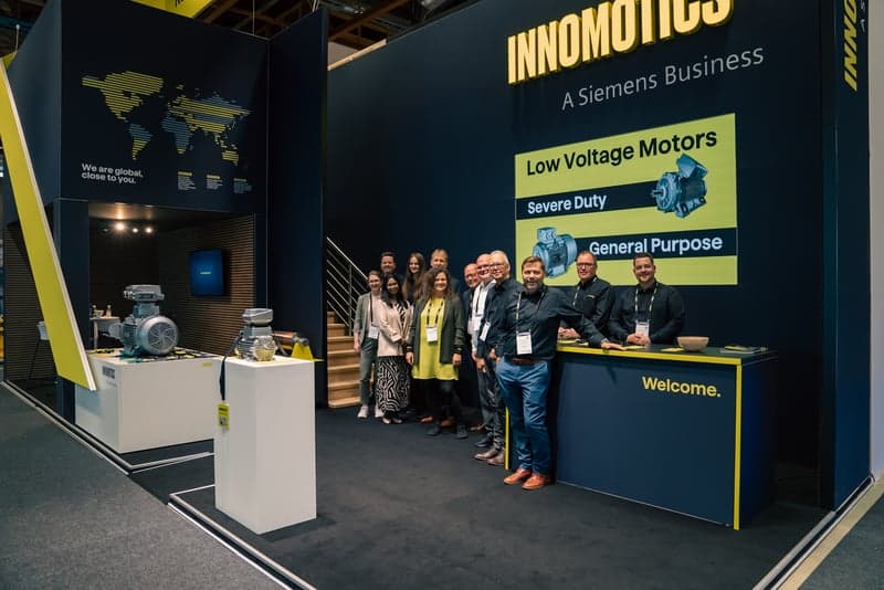 Innomotics-teamet på messestanden levert av Show Off